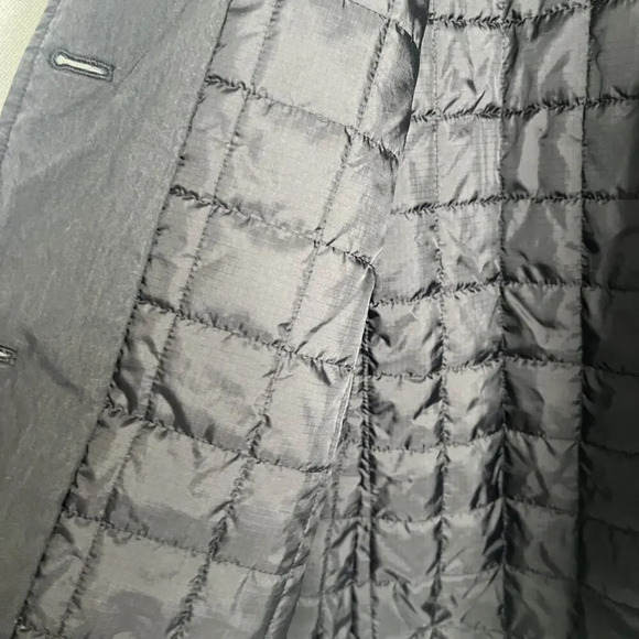 GAP Lightweight Dark Heather Gray Quilted Lining Puffer Coat Size MD - Picture 5 of 8